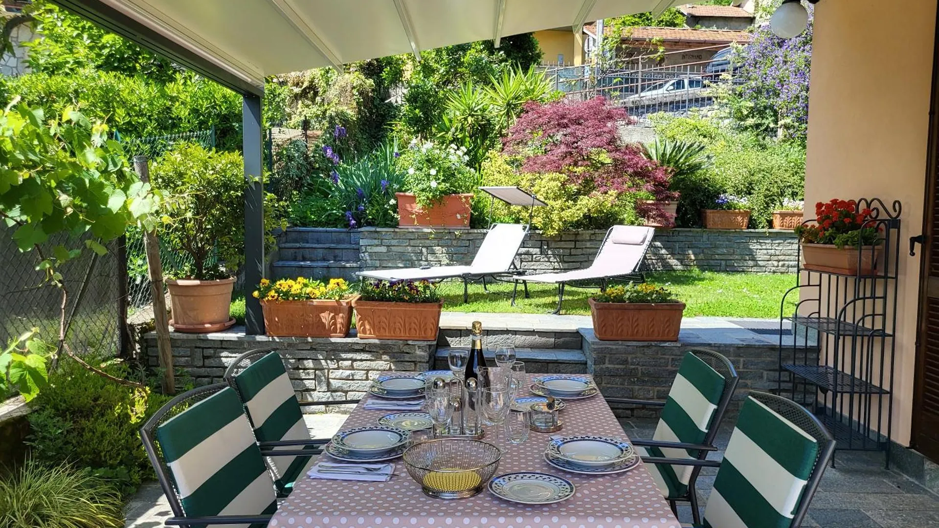 Apartment Casa Intignano - Appartamento Con Terrazzo Vista Lago Tremezzo