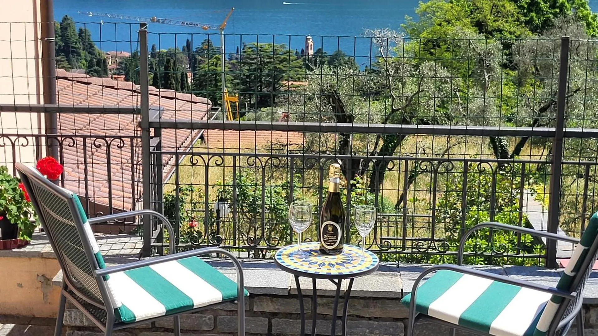 Daire Casa Intignano - Appartamento Con Terrazzo Vista Lago Tremezzo
