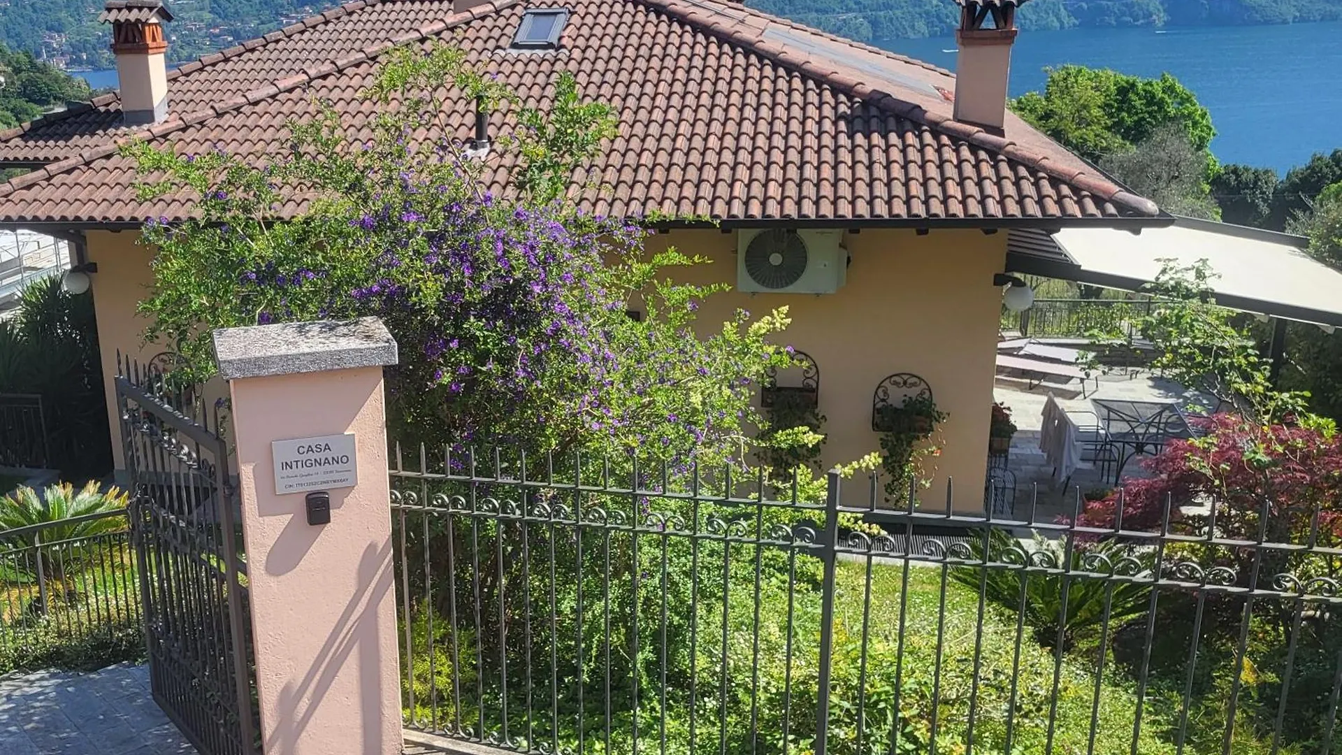 Daire Casa Intignano - Appartamento Con Terrazzo Vista Lago Tremezzo