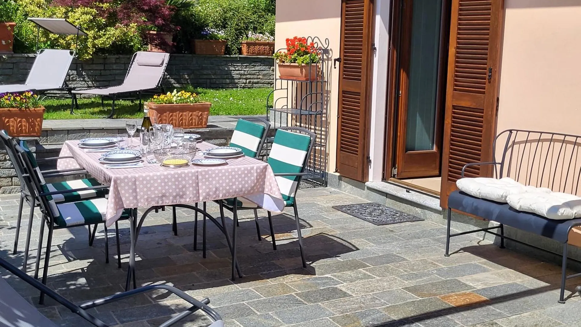 Casa Intignano - Appartamento Con Terrazzo Vista Lago Tremezzo